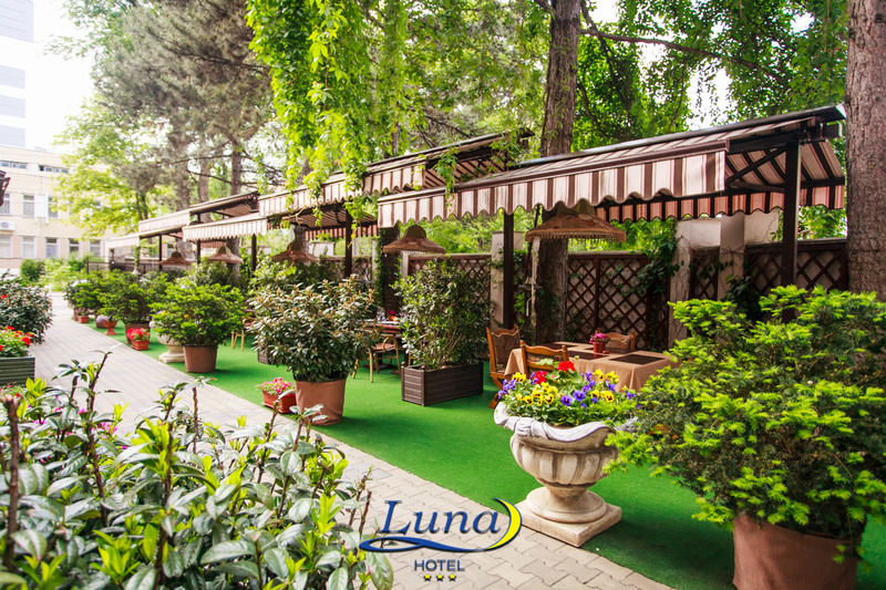 Luna Hotel Chisinau Exterior photo